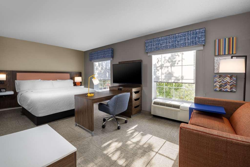 Hampton Inn & Suites State College At Williamsburg Square Δωμάτιο φωτογραφία
