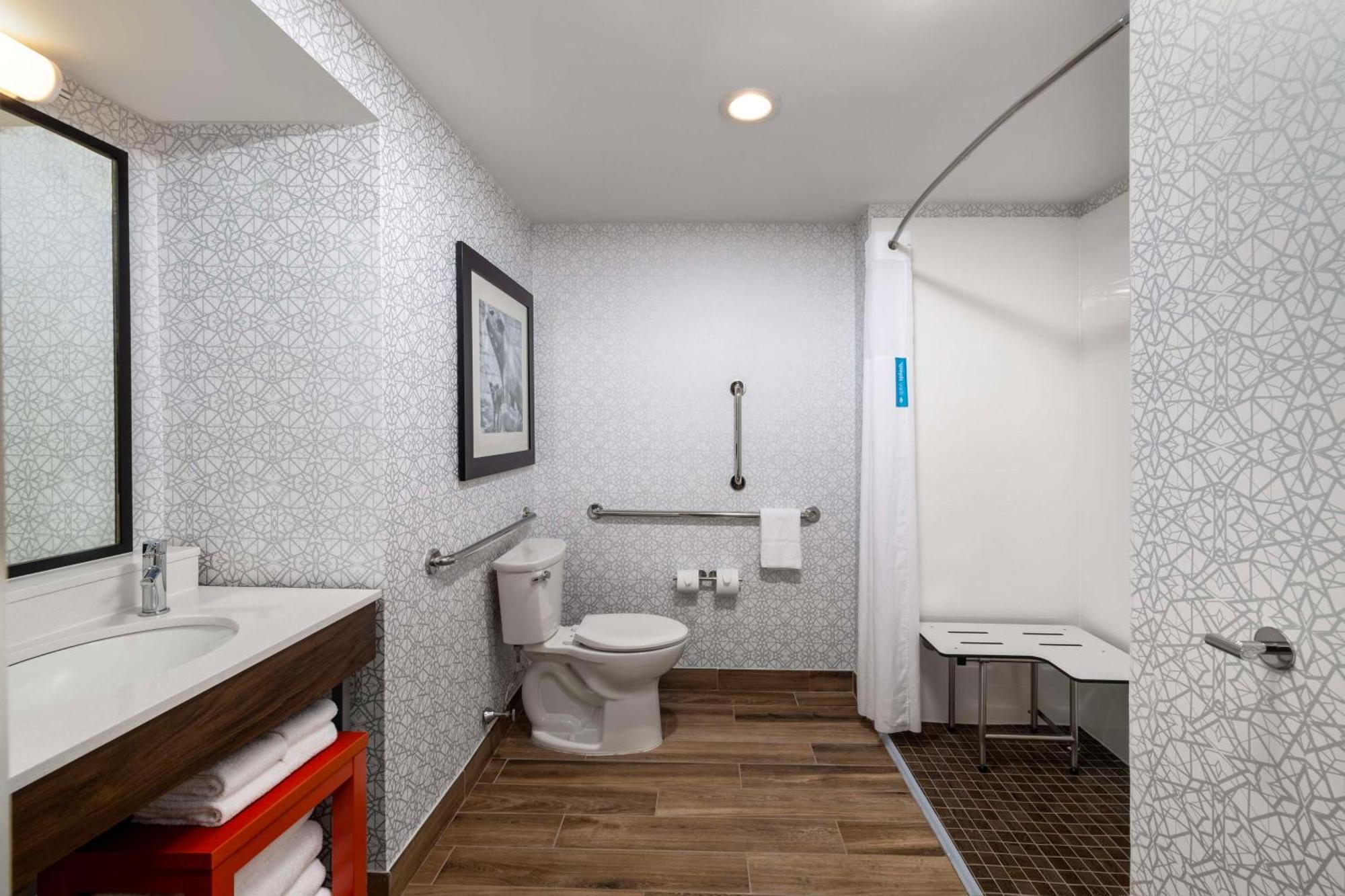 Hampton Inn & Suites State College At Williamsburg Square Εξωτερικό φωτογραφία