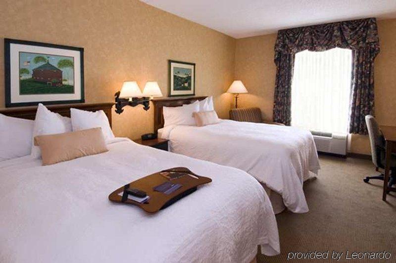 Hampton Inn & Suites State College At Williamsburg Square Δωμάτιο φωτογραφία
