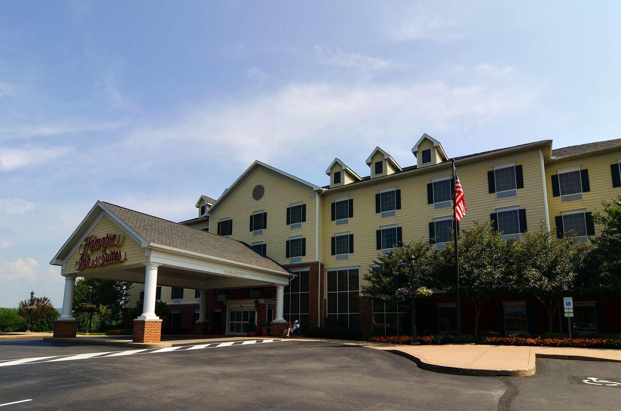Hampton Inn & Suites State College At Williamsburg Square Εξωτερικό φωτογραφία